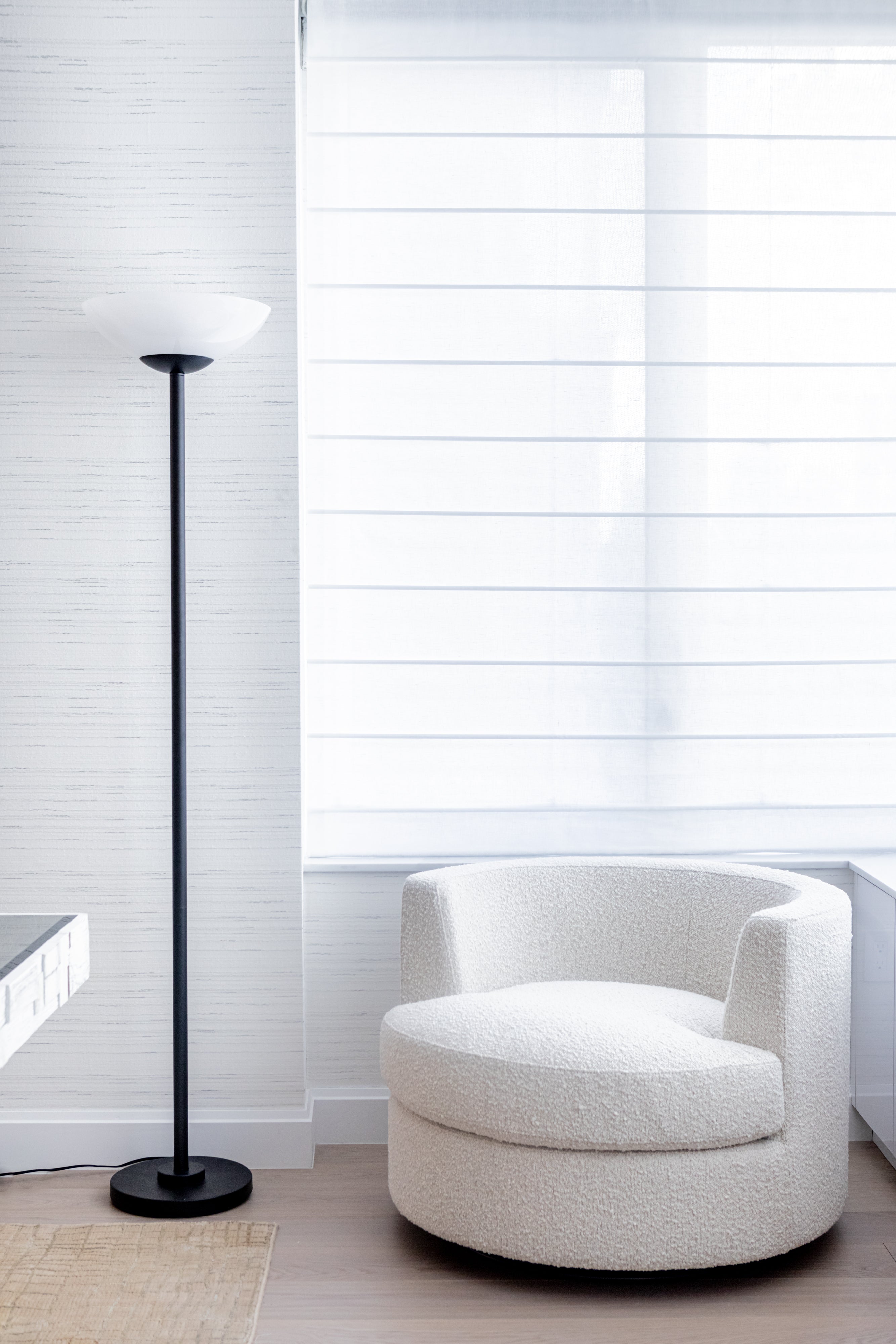 Black-Floor-Lamp